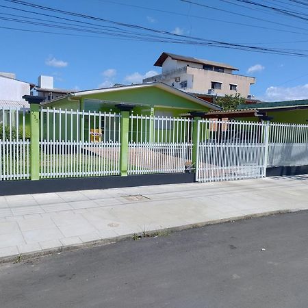 Casa Para Aluguel De Veraneio Em Torres Exteriör bild